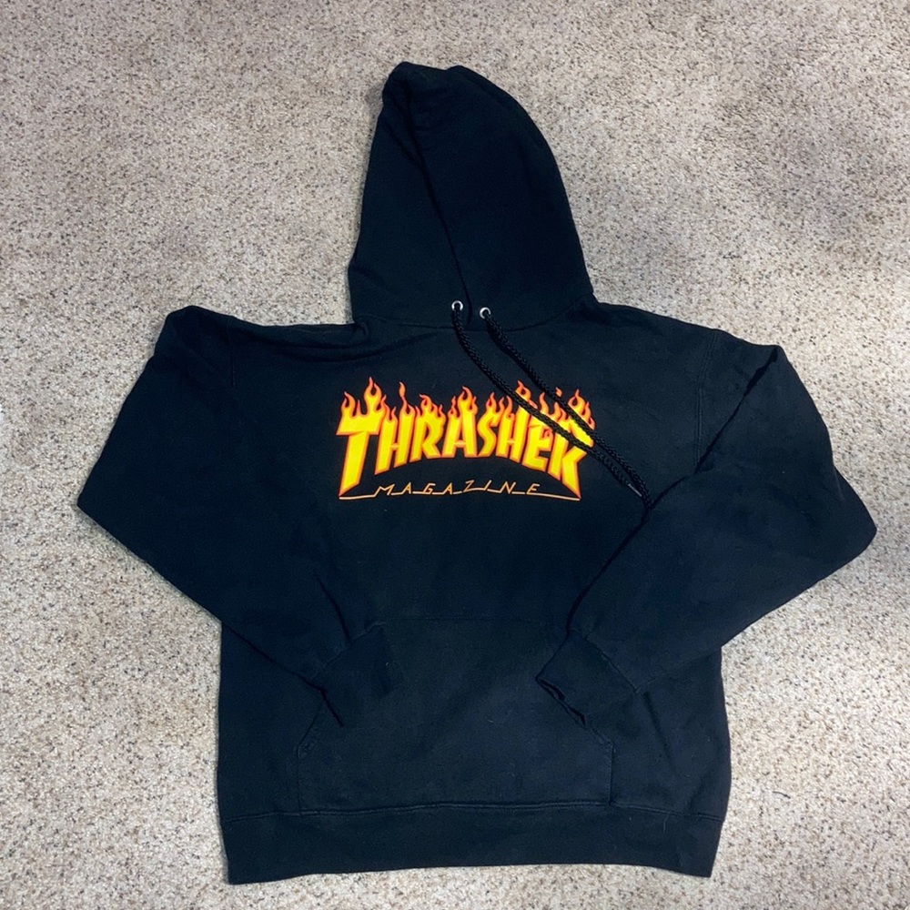 Black trasher hoodie